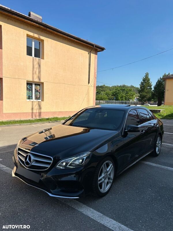 Negru Utilizat 2015 Mercedes E220 Berlinǎ | 13.000 EUR (Preț OK) - Imagine 1/4