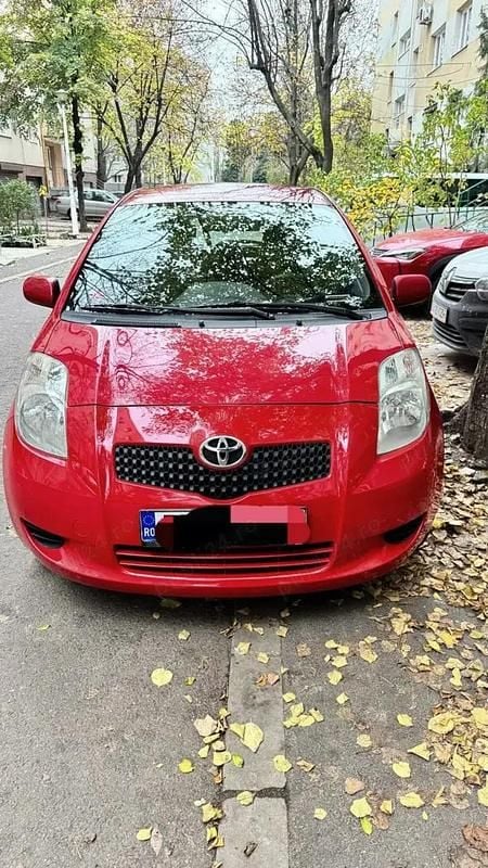 Utilizat 2006 Toyota Yaris Hatchback | 2.500 EUR (Preț bun) - Imagine 1/4