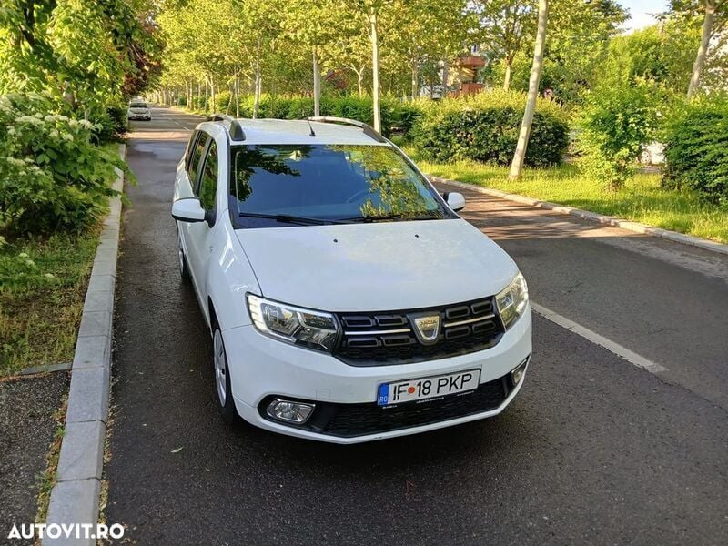Alb Utilizat 2019 Dacia Logan Lauréate Berlinǎ | 7.000 EUR (Preț bun) - Imagine 1/4