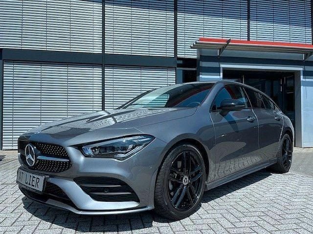 Utilizat 2023 Mercedes CLA200 AMG line | 38.863 EUR (Preț OK) - Imagine 1/1