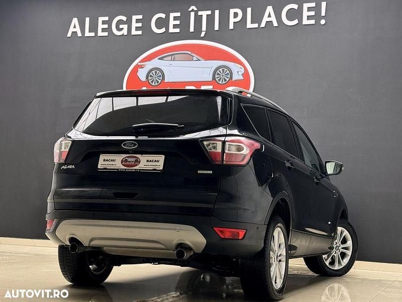 Second-hand Ford Kuga 182 CP (133 kW) 2017 Culoarenegru SUV