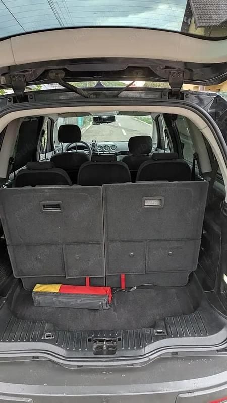 Second-hand Ford Galaxy 130 CP (95 kW) 2008 Negru Monovolum