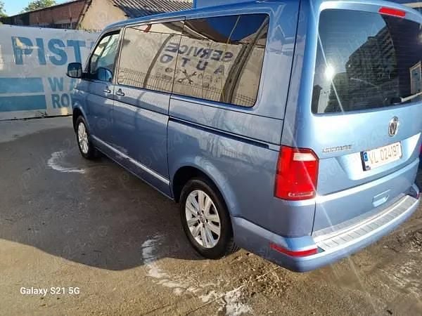 Second-hand VW Multivan 204 CP (150 kW) 2017 Albastru Van
