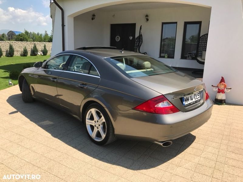 Second-hand Mercedes CLS320 224 CP (164 kW) 2007 Maro Berlinǎ