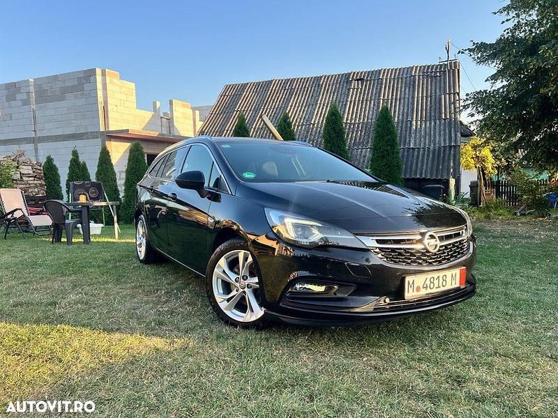 Culoarenegru Utilizat 2017 Opel Astra Dynamic Break | 8.700 EUR (Preț OK) - Imagine 1/4