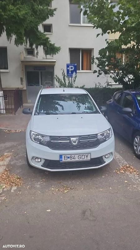 Culoarealb Utilizat 2017 Dacia Logan Lauréate Berlinǎ | 5.100 EUR (Super Preț) - Imagine 1/4