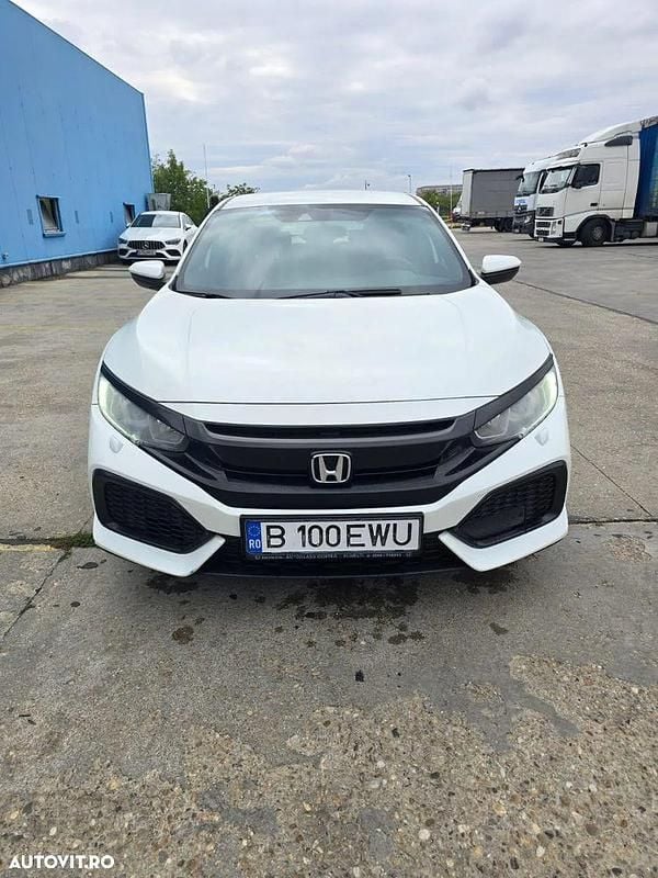 Culoarealb Utilizat 2018 Honda Civic Comfort Hatchback | 12.000 EUR (Preț OK) - Imagine 1/4