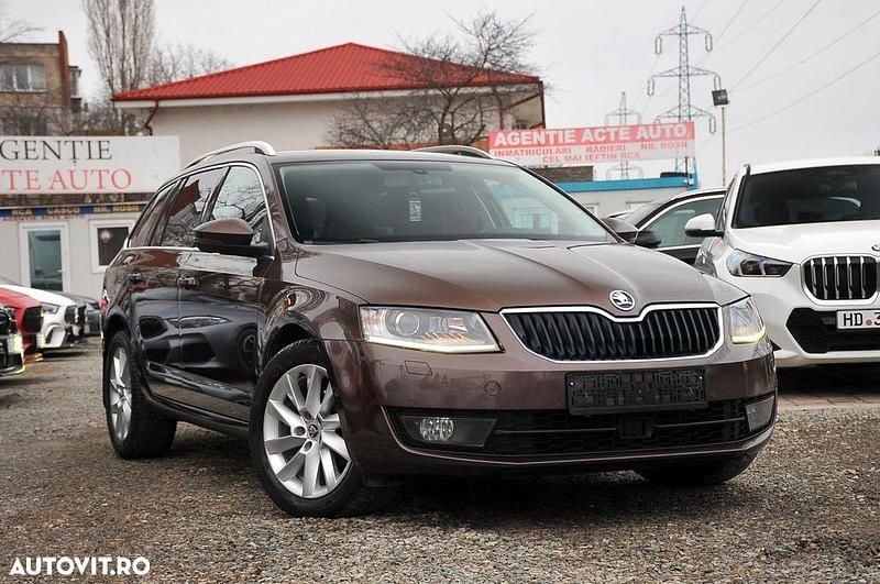 Second-hand Skoda Octavia Elegance 150 CP (110 kW) 2014 Culoaremaro Hatchback