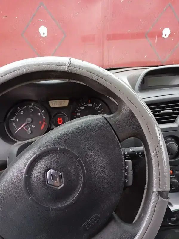 Argintiu Utilizat 2007 Renault Mégane II Break | 1.600 EUR (Preț bun) - Imagine 1/4
