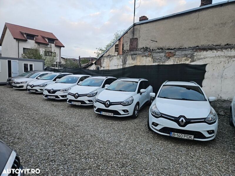 Alb Utilizat 2020 Renault Clio GrandTour Zen Break | 7.499 EUR (Preț bun) - Imagine 1/4