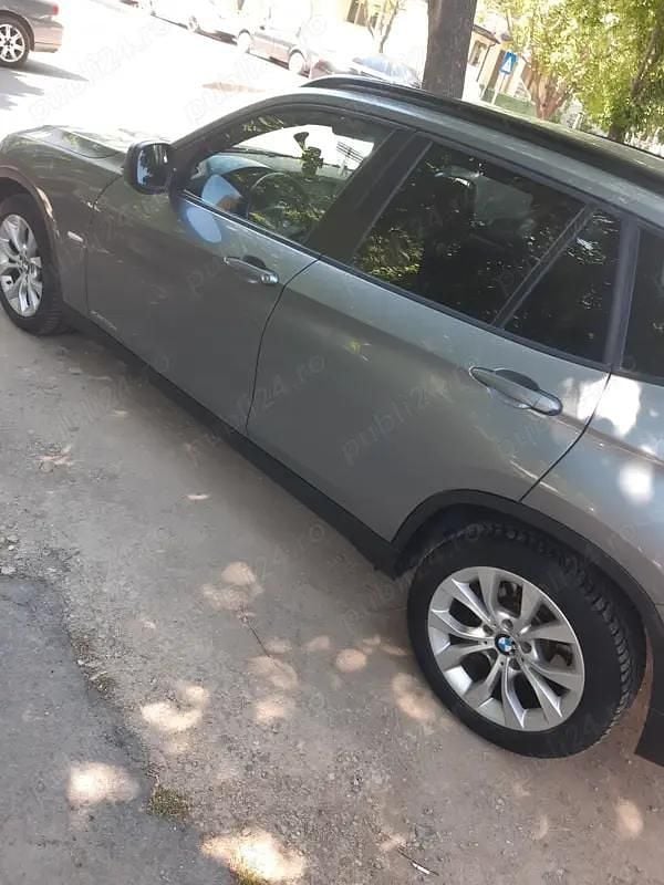 Utilizat 2011 BMW X1 SUV | 8.500 EUR (Preț bun) - Imagine 1/4