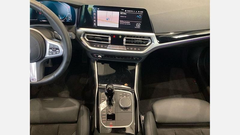 Second-hand BMW 330e Shadowline 292 CP (214 kW) 2022 Negru sapphire metalizat Break