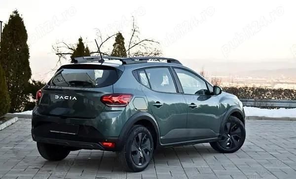 Second-hand Dacia Sandero Stepway 100 CP (73 kW) 2025 Verde Hatchback