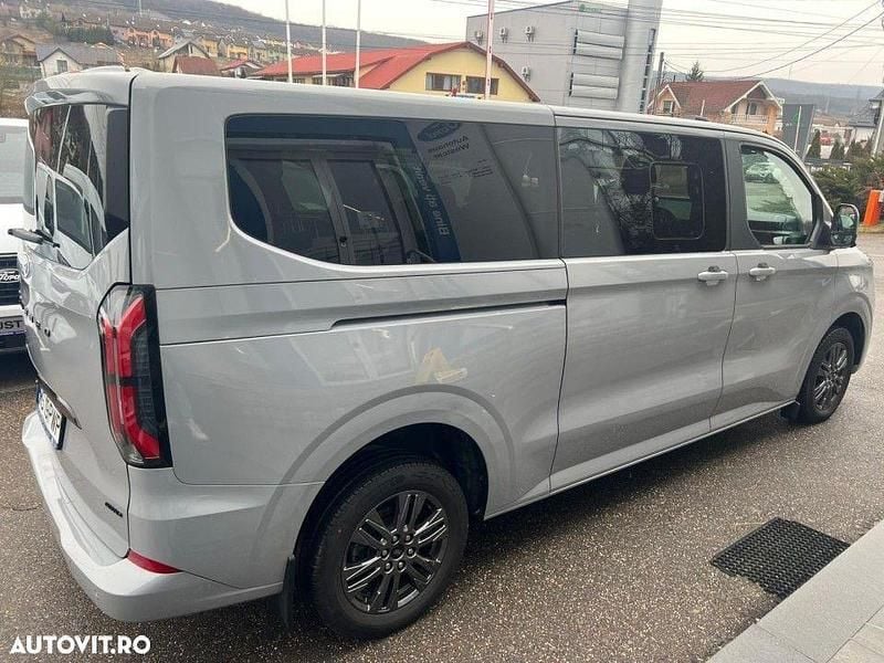 Second-hand Ford Tourneo 170 CP (125 kW) 2025 Culoaregri Monovolum
