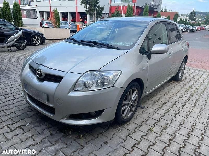 Culoareargint Utilizat 2008 Toyota Auris Hatchback | 3.200 EUR (Preț OK) - Imagine 1/2