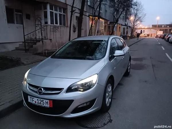 Second-hand Opel Astra Sport 130 CP (95 kW) 2015 Gri Break