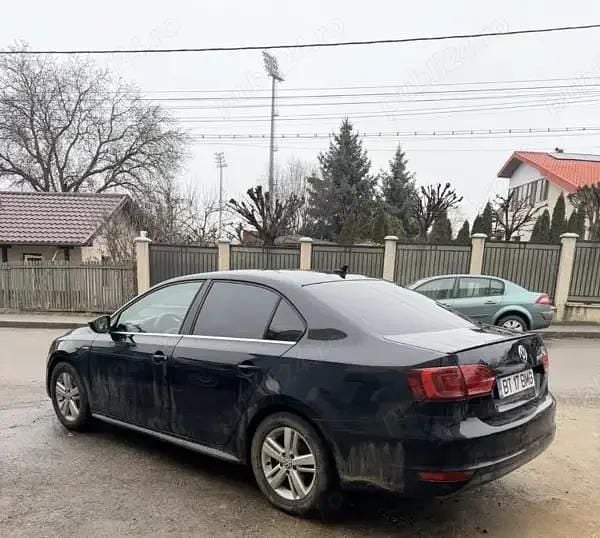 Second-hand VW Jetta 177 CP (130 kW) 2013 Berlinǎ