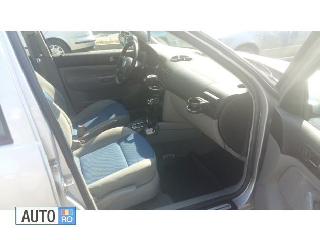 Second-hand VW Golf IV 102 CP (75 kW) 2001 Gri Hatchback