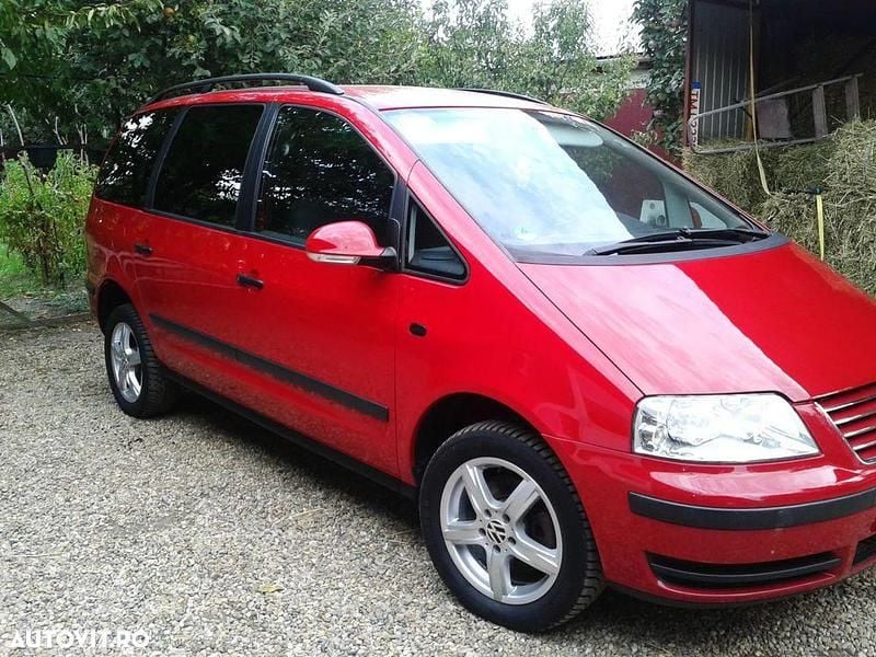 Culoarerosu Utilizat 2010 VW Sharan Comfortline Monovolum | 4.100 EUR - Imagine 1/4