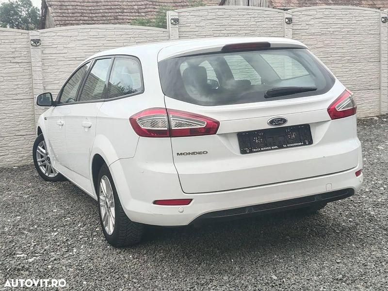 Second-hand Ford Mondeo 140 CP (102 kW) 2011 Culoarealb Break