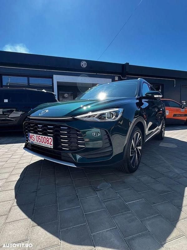 Nouă MG ZS Luxury 197 CP (144 kW) 2025 Culoareverde Hatchback
