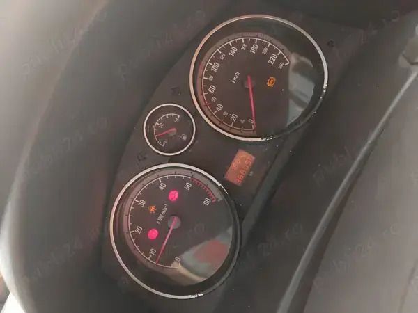 Utilizat 2005 Opel Astra Break | 850 EUR (Preț bun) - Imagine 1/4