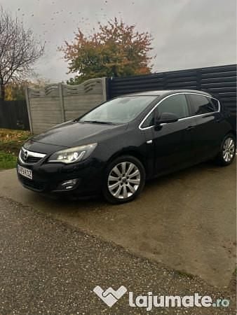 Utilizat 2011 Opel Astra Hatchback | 4.000 EUR (Preț OK) - Imagine 1/4