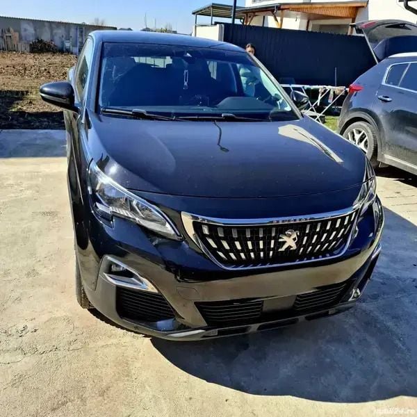 Negru Utilizat 2019 Peugeot 3008 SUV | 12.950 EUR (Preț bun) - Imagine 1/4