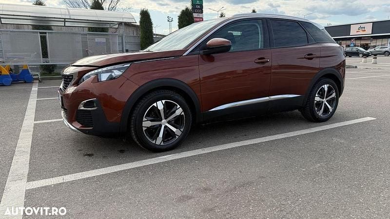 Culoaremaro Utilizat 2018 Peugeot 3008 SUV | 14.850 EUR (Preț bun) - Imagine 1/4