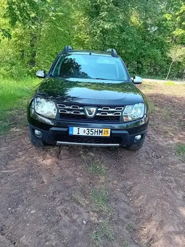 Negru Utilizat 2015 Dacia Duster SUV | 7.850 EUR (Preț OK) - Imagine 1/4