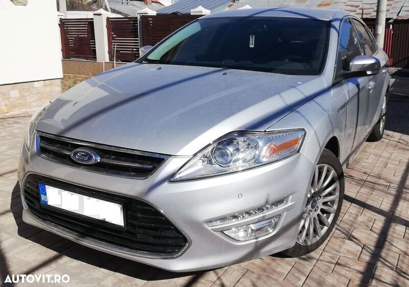 Gri Utilizat 2013 Ford Mondeo Trend Hatchback | 5.600 EUR (Preț OK) - Imagine 1/4