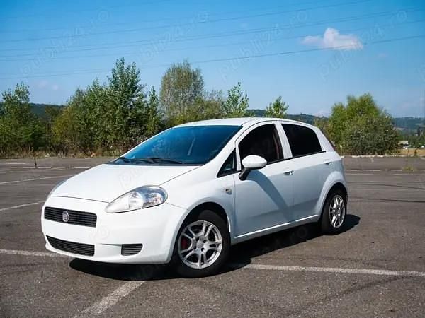 Second-hand Fiat Grande Punto 75 CP (55 kW) 2013 Alb Hatchback