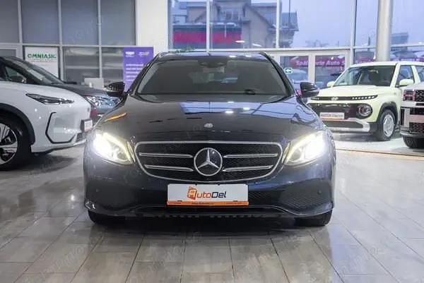 Second-hand Mercedes E220 194 CP (142 kW) 2016 Albastru Break