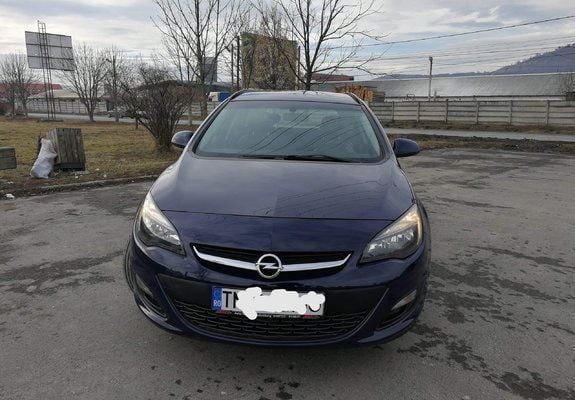 Second-hand Opel Astra 110 CP (80 kW) 2015 Albastru Break
