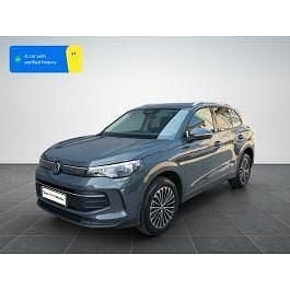 Gri mediu normal Utilizat 2024 VW Tiguan Advance SUV | 45.250 EUR - Imagine 1/1