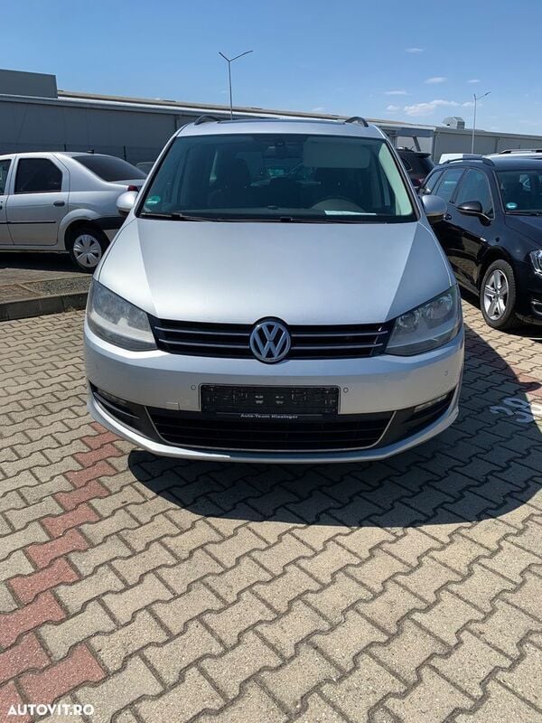Argint Utilizat 2012 VW Sharan Comfortline Monovolum | 6.999 EUR (Super Preț) - Imagine 1/4