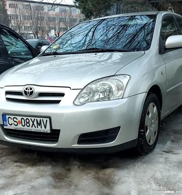 Utilizat 2007 Toyota Corolla Hatchback | 2.450 EUR - Imagine 1/4