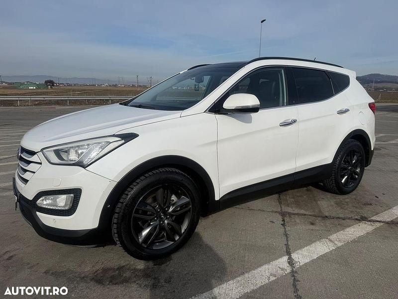 Second-hand Hyundai Santa Fe Premium 197 CP (144 kW) 2014 Culoarealb SUV