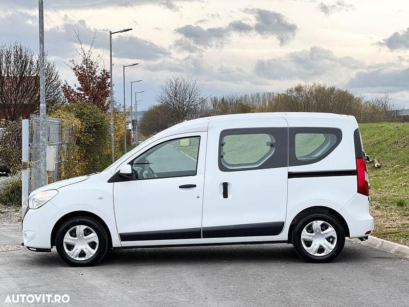 Second-hand Dacia Dokker Lauréate 102 CP (75 kW) 2015 Culoarealb Monovolum
