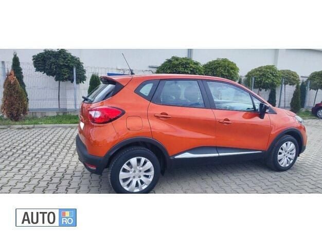 Second-hand Renault Captur 90 CP (66 kW) 2016 Portocaliu SUV