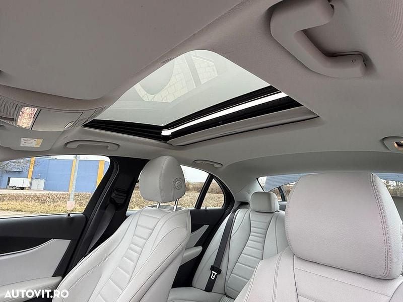 Second-hand Mercedes E220 Exclusive 194 CP (142 kW) 2021 Culoarealbastru Berlinǎ