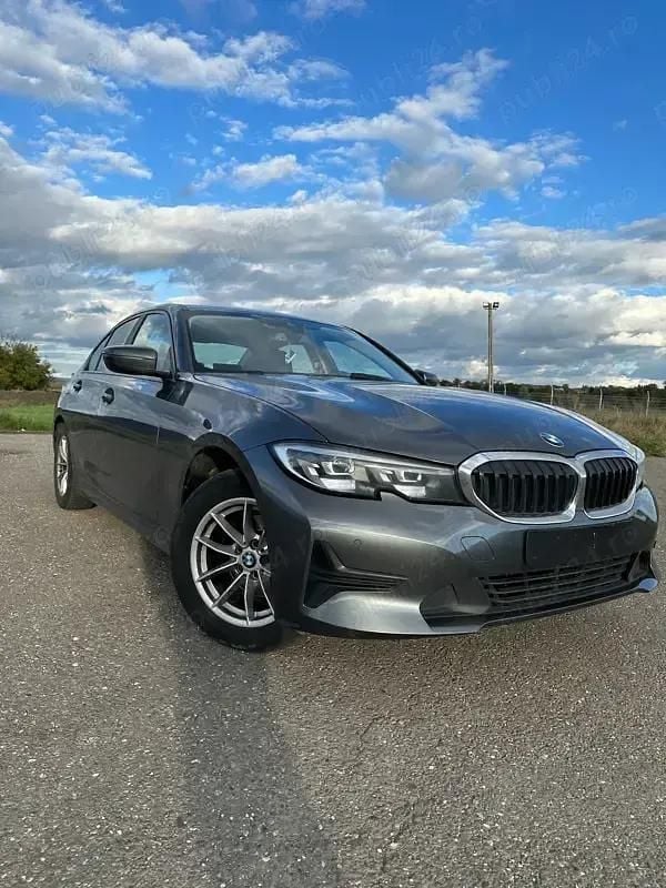 Gri Utilizat 2019 BMW 318 Berlinǎ | 17.000 EUR (Preț bun) - Imagine 1/4