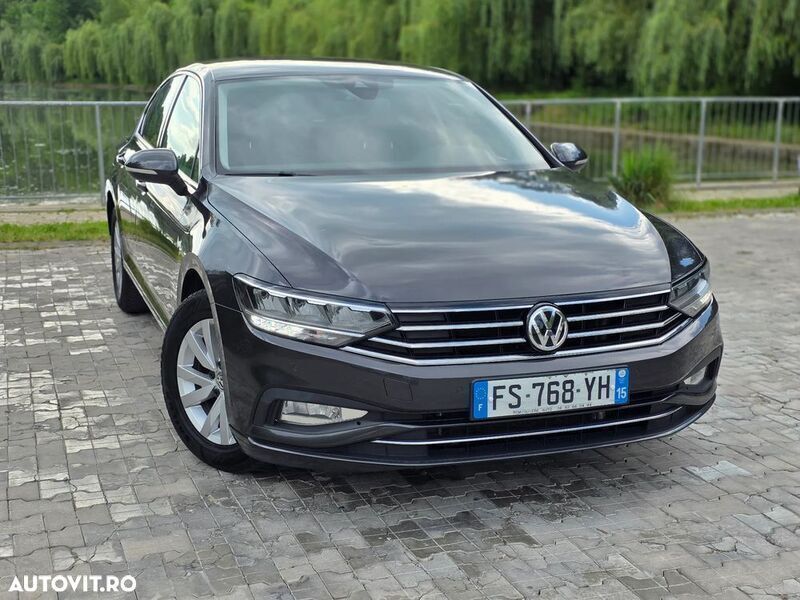 Gri Utilizat 2020 VW Passat Berlinǎ | 13.650 EUR (Preț bun) - Imagine 1/4