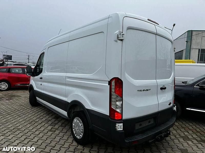 Second-hand Ford Transit 125 CP (91 kW) 2014 Culoarealb Monovolum