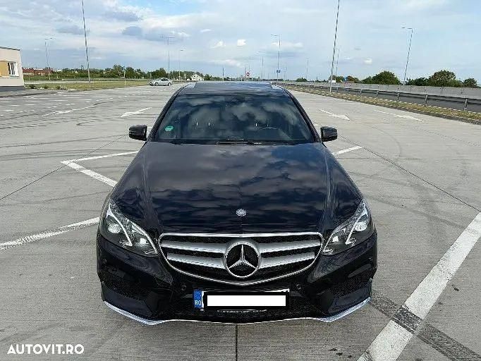 Culoarenegru Utilizat 2013 Mercedes E250 Berlinǎ | 14.950 EUR (Puțin scump) - Imagine 1/4