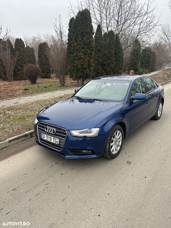 Albastru Utilizat 2014 Audi A4 Berlinǎ | 9.400 EUR (Preț bun) - Imagine 1/4