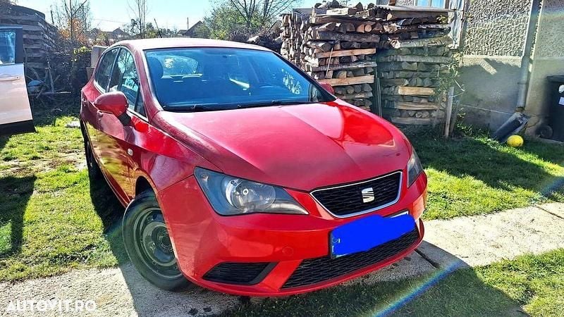 Rosu Utilizat 2012 Seat Ibiza Style Hatchback | 5.400 EUR (Puțin scump) - Imagine 1/4