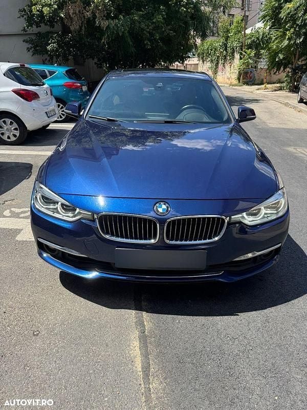 Albastru Utilizat 2016 BMW 330e Berlinǎ | 21.000 EUR (Scump) - Imagine 1/4