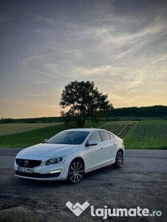 Utilizat 2016 Volvo S60 Business Edition Berlinǎ | 13.900 EUR - Imagine 1/4