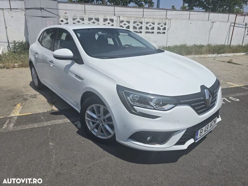 Alb Utilizat 2016 Renault Mégane III Intens Hatchback | 8.390 EUR (Preț OK) - Imagine 1/4